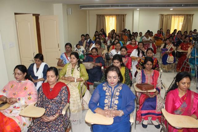 Maharishi Sahasrasheersha Devi Mandal, ladies wing of Maharishi World Peace Movement has celebrated International Women Day 2018 at Maharishi Bliss Residency Bhopal. About 135 ladies from different walks of life have participated.